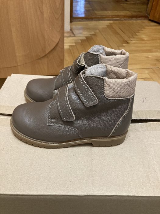 Продам зимние ботинки на мальчика
