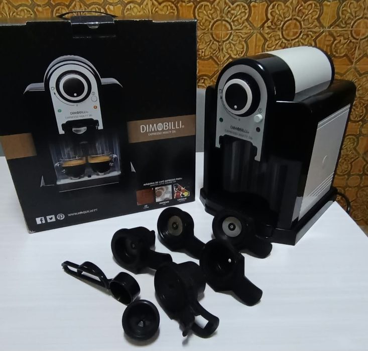 Máquina de café expresso com várias multifunções
