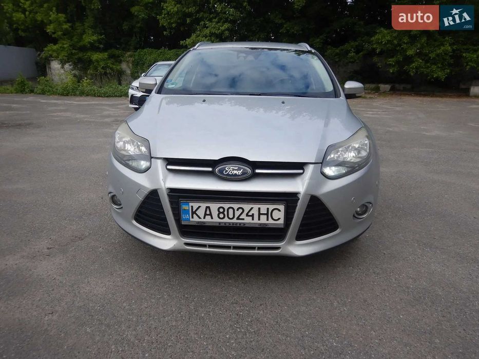 Ford Focus 2011 Автопаркування
