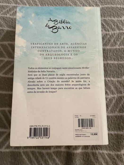 Livro “A Bíblia de Barro” de Julia Navarro
