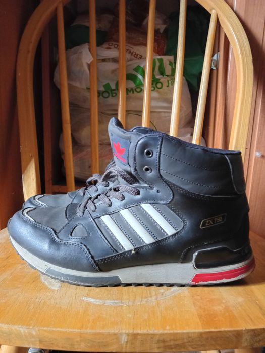 Брендові Adidas кросівки чоловічі 43 р. з хутром