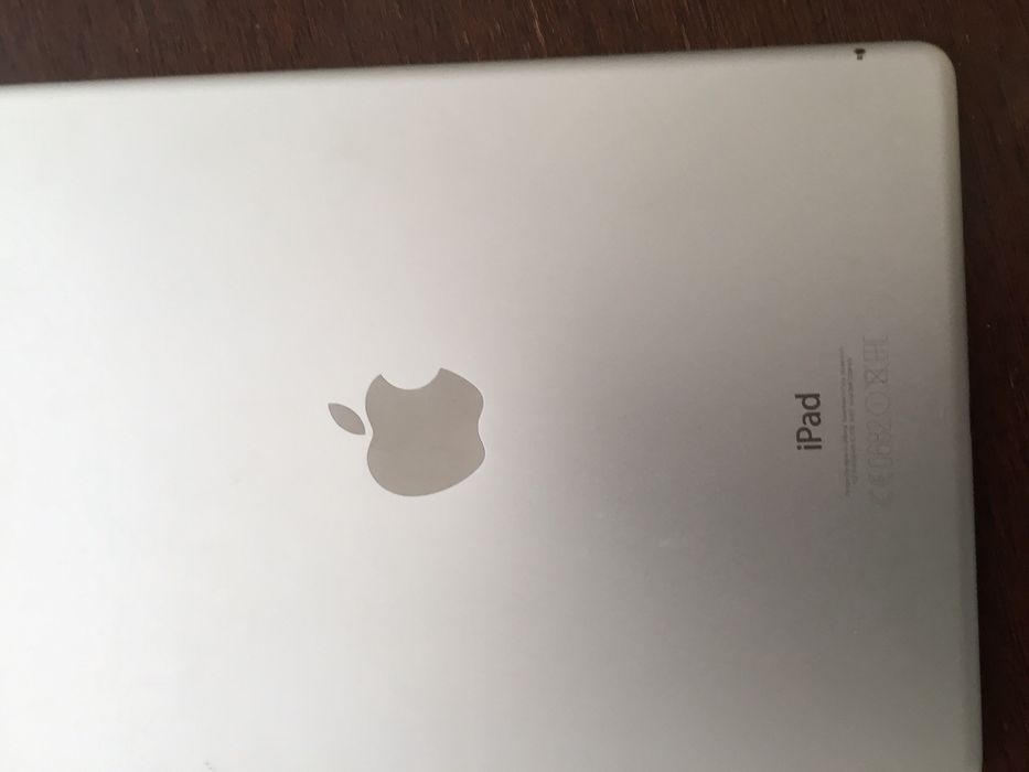 iPad 16 гб.Робочий. На розблокіровку.