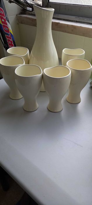 Garrafa e 6 copos em ceramica da Molde
