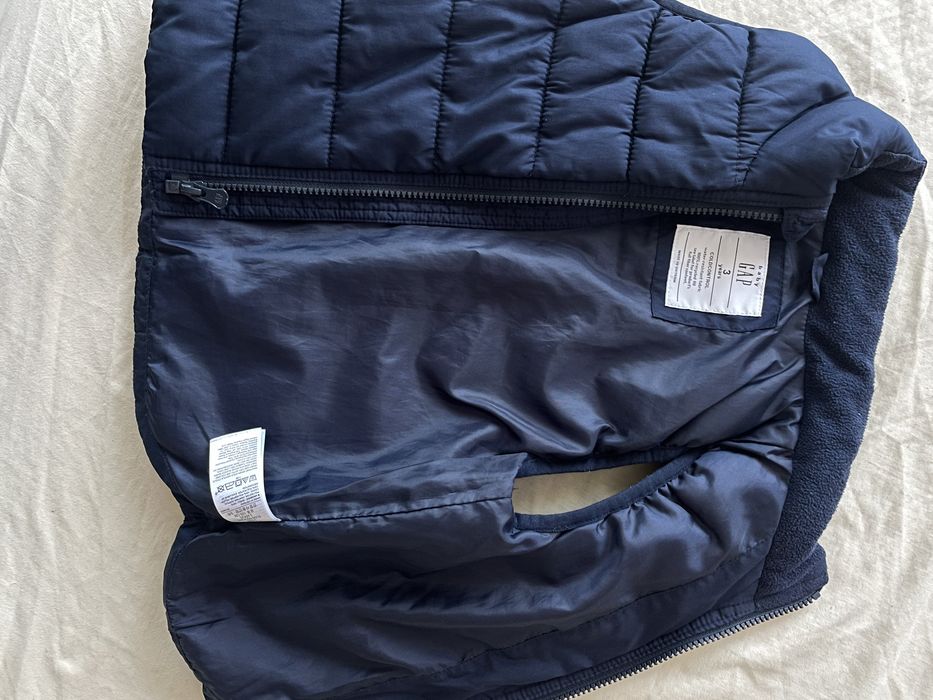 Безрукавка Gap 3р