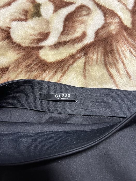 Спідниця міні Guess чорна з воланами, розмір XS/S