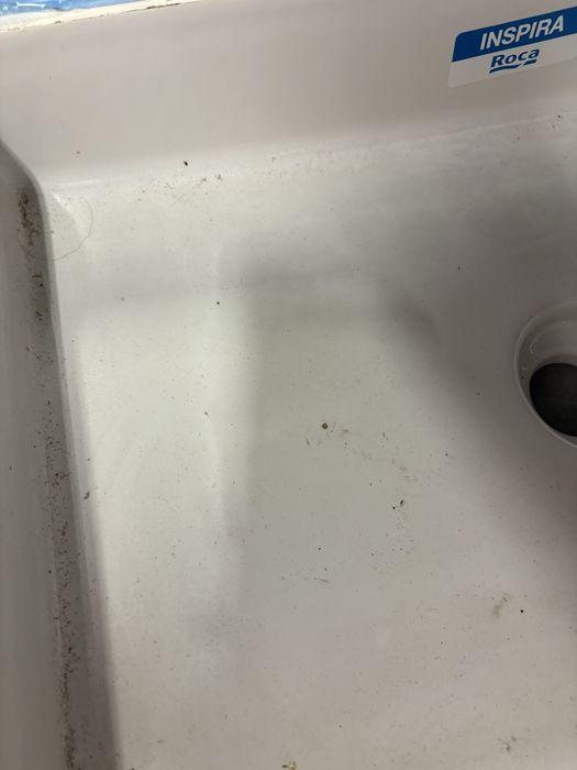 Umywalka Roca Inspira