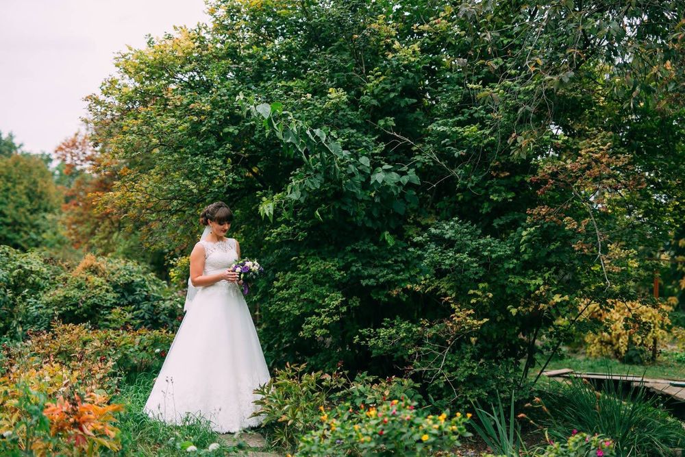 Весільна сукня б/в