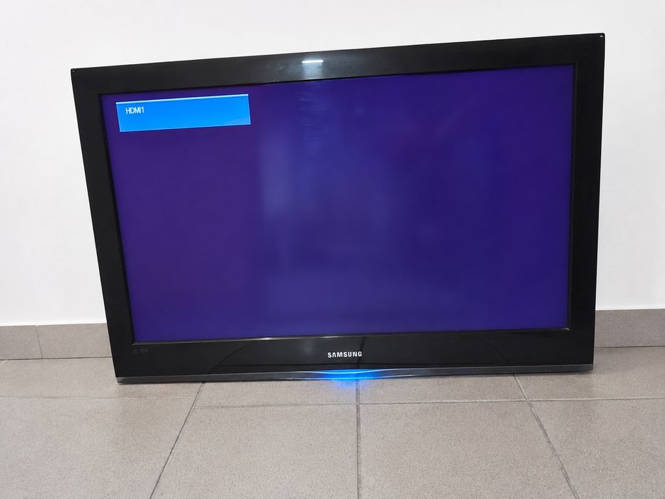 TV Samsung LCD 37"