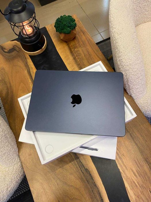 Ноутбук Apple MacBook Air 13“ M2 8/256GB Midnight (MLY33) 2022
