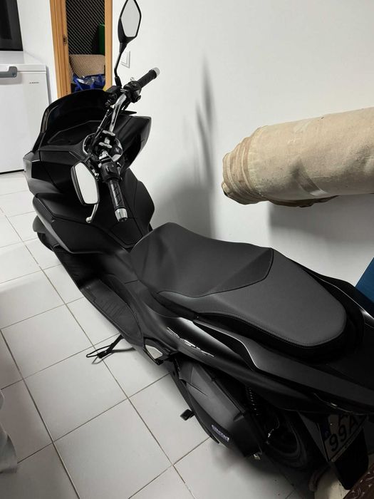 Mota PCX 125  (650kms como nova)