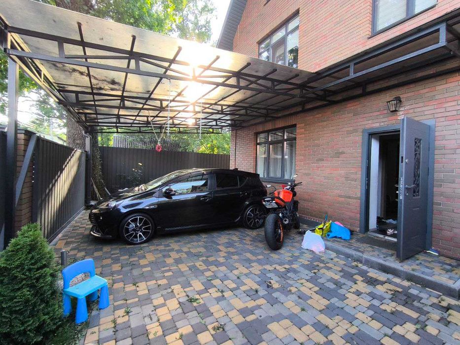 Житло без компромісів — дуплекс з ремонтом і мансардою у Центрі міста