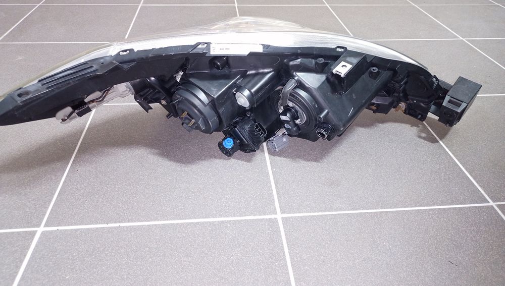 Mazda 5 lampa lewa Europa