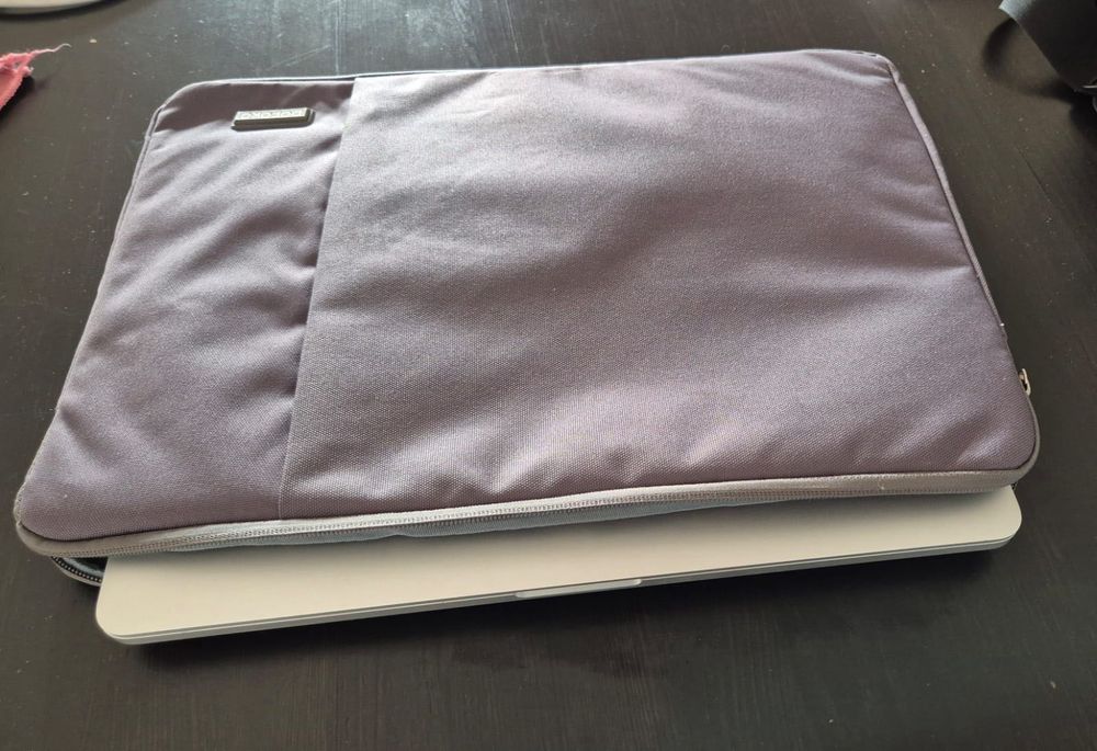 MacBook Pro Retina 15 inch, Mid 15, 16 GB RAM, HD 1 TB flash