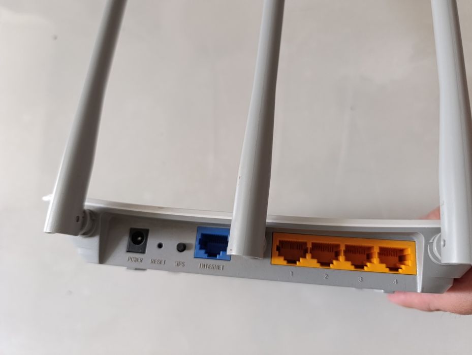 WI-FI роутер tp-link.