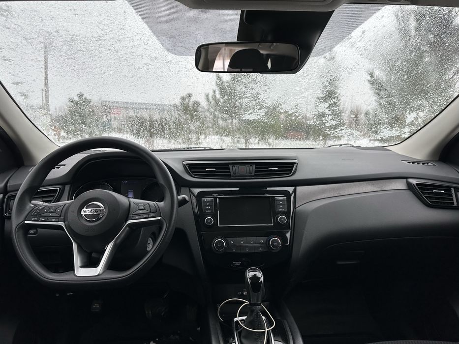 Продам Nissan rogue sport