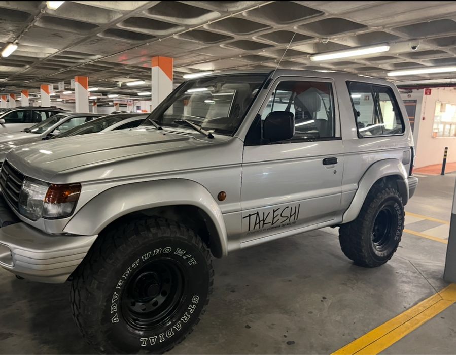 Mitssuhishi pajero