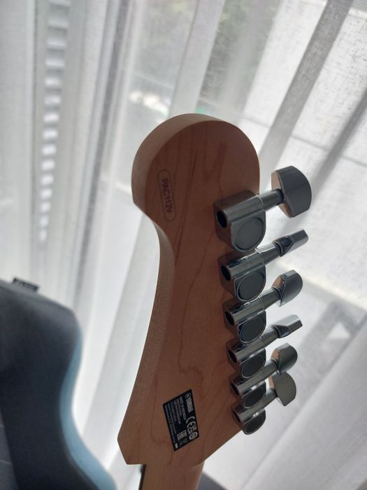 Yamaha Pacifica 112V Old Violin Sunburst