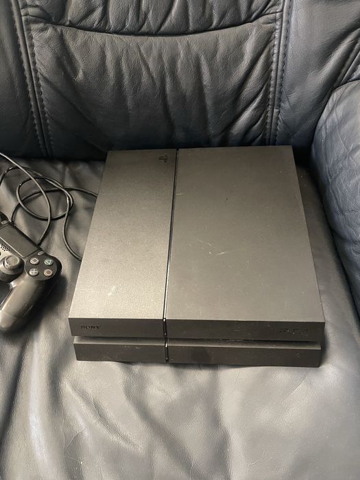 Продам Ps 4 терабайт