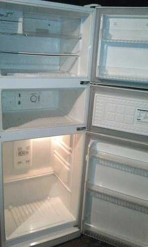 Холодильник       LG