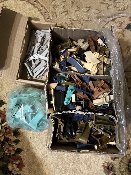 Зʼєднання для плінтусів пластмасових