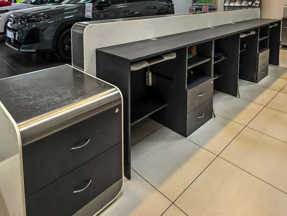 Lada recepcyjna 3-stanowiskowa + zabudowa pod 2 TV | Recepcja | Biuro