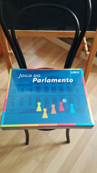 Jogo do Parlamento a Estrear/ SELADO
 - Jogo Didáctico do Parlamento