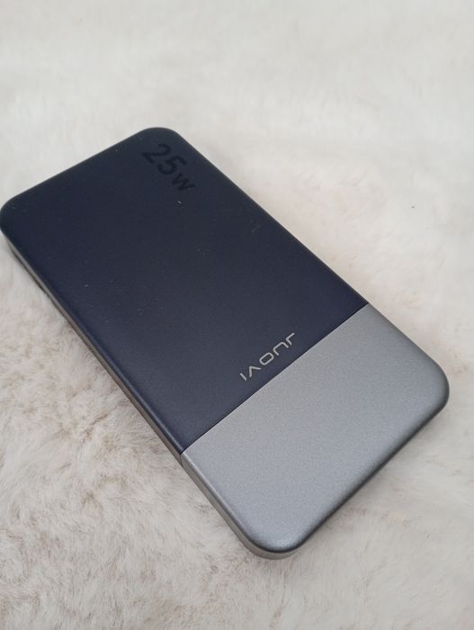 Przenośny power bank 10000 mAh 25 W