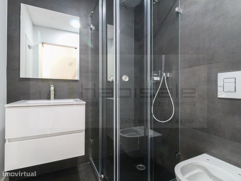 Apartamento T3 com varanda e barbecue | Paradela, Santo António dos...