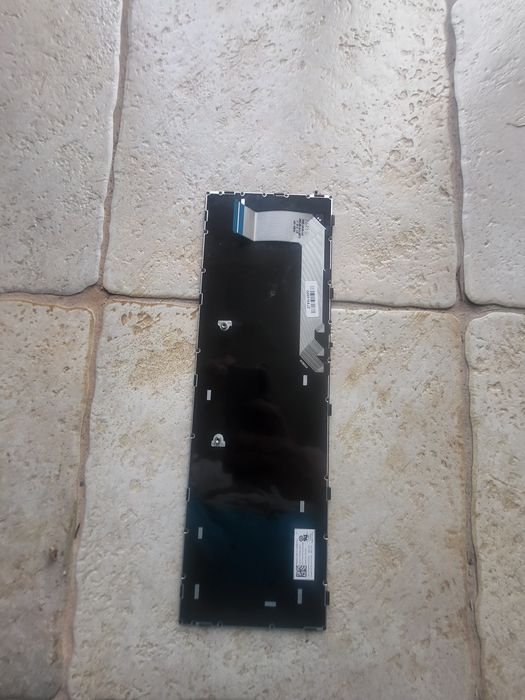 Sprzedam klawiature do Laptopa ze zdjecia (Nie wiem Do jakiego modelu)