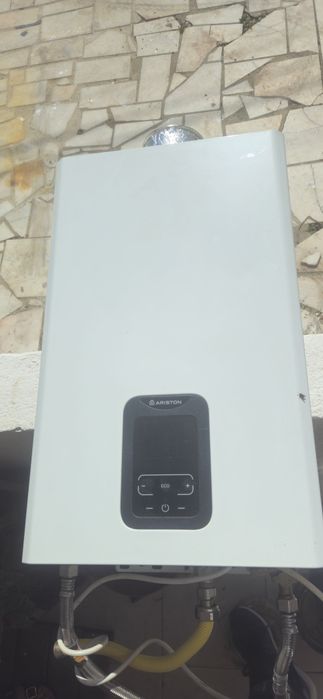 Esquentador eléctrico Ariston