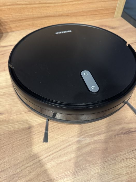 Robot sprzatajacy silvercrest z funkcja mopowania