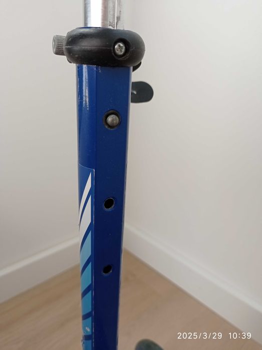 Trotinete com LED para criança