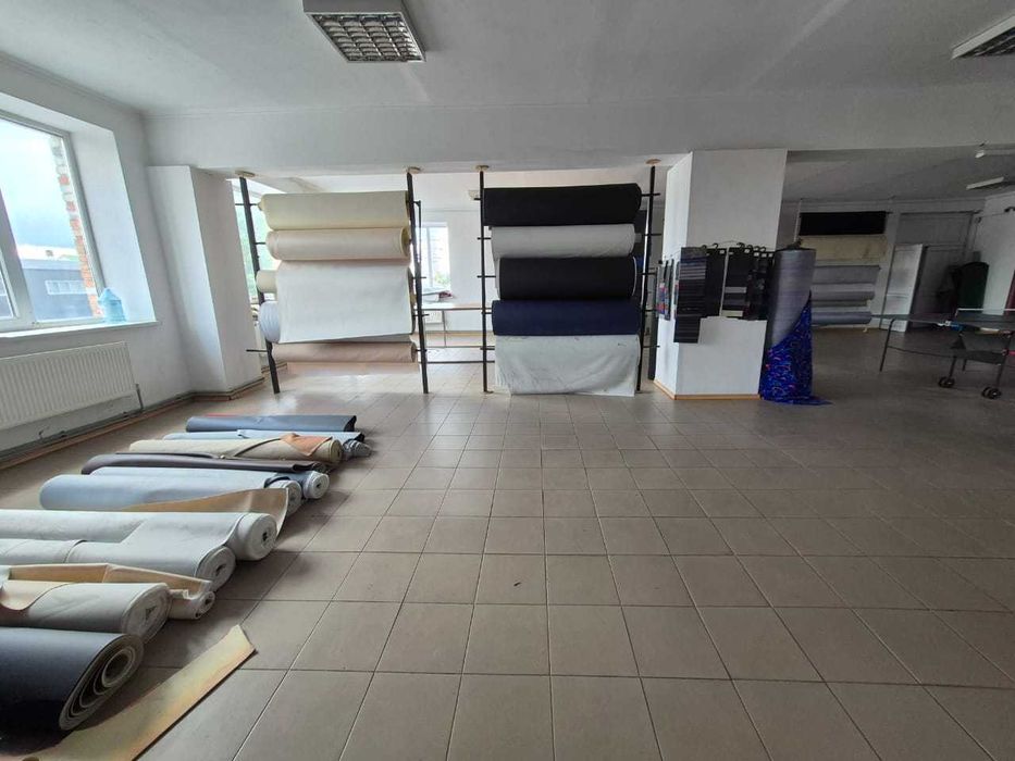 1800м2 приміщення + 30сот землі