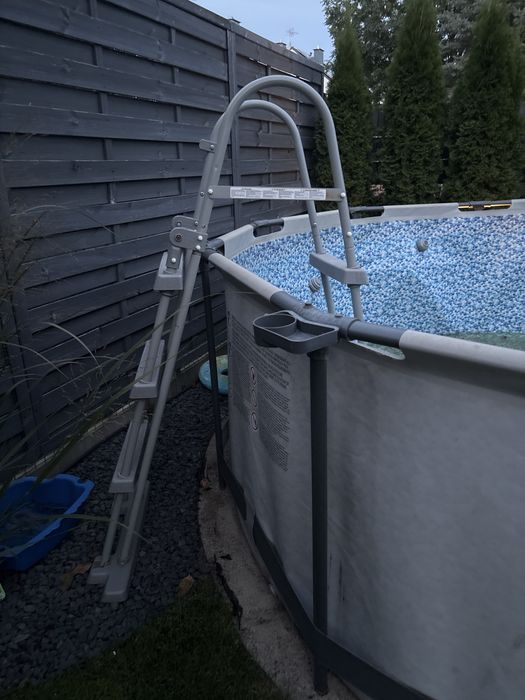 Basen bestaway steel pro max