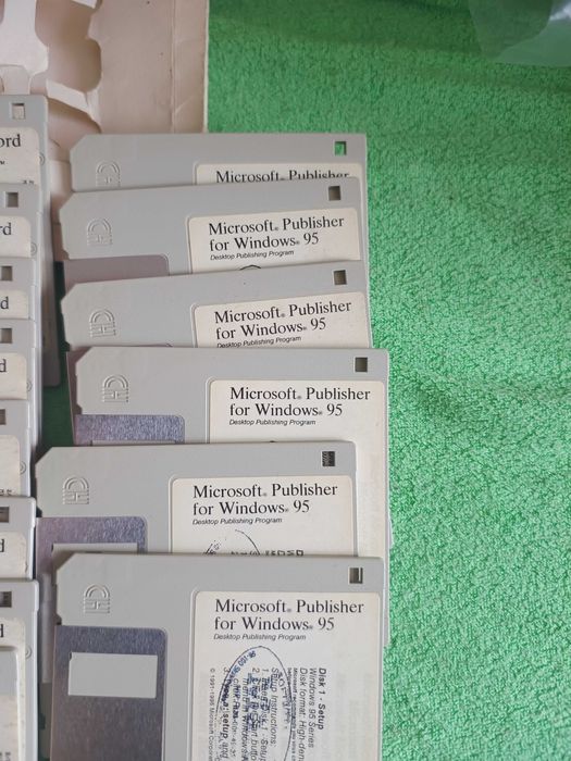 Microsoft Word, Excel i Publisher na dyskietkach 3,5"