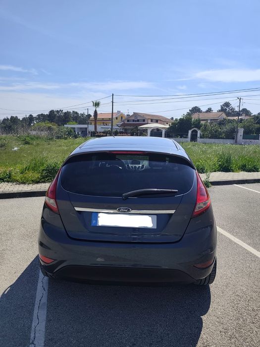 Ford Fiesta 1.4 TDCi Titanium revisão efetuada incluindo distribuição
