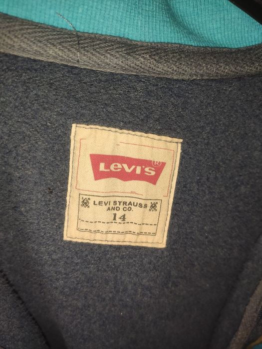 Casaco Levis pouco usado