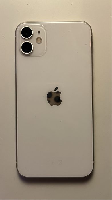 iPhone 11 128GB Branco Como Novo + 10 Capas + Caixa