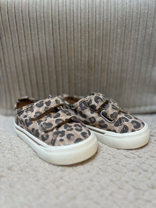 Кеди дитячі hm нові