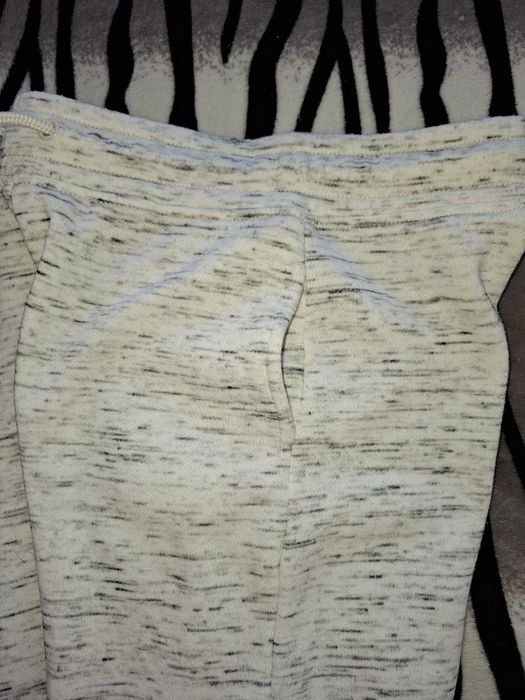 Спортивные штаны Primark.