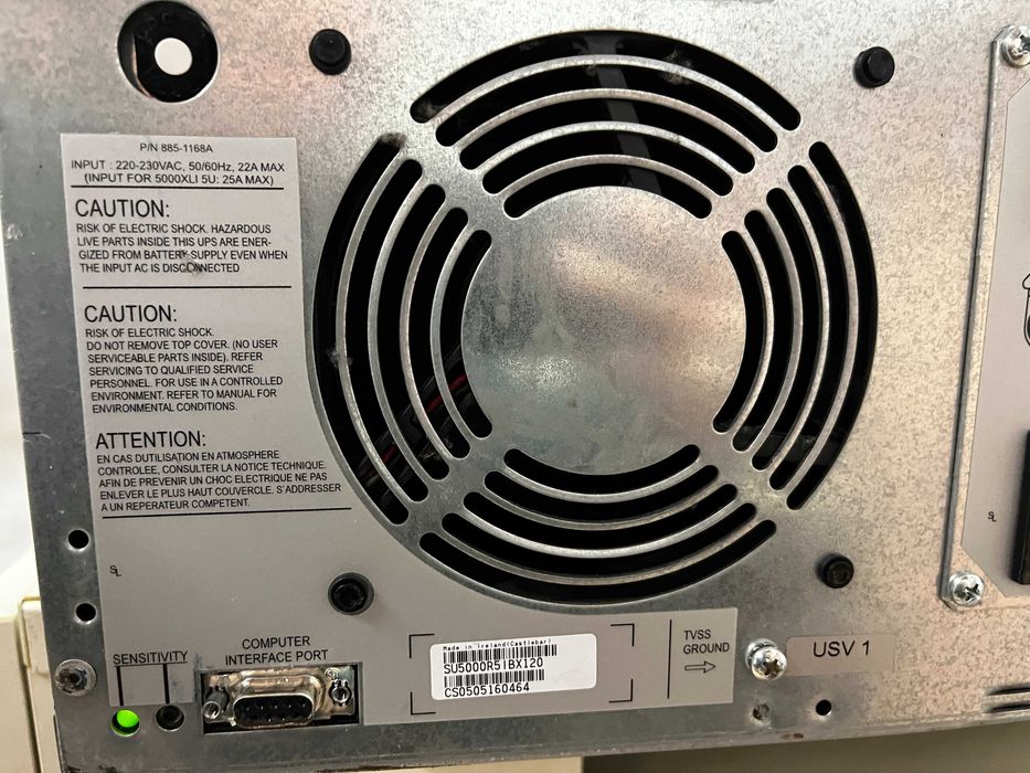 Zasilacz awaryjny UPS APC SUA3000I 3000 VA 2700 W