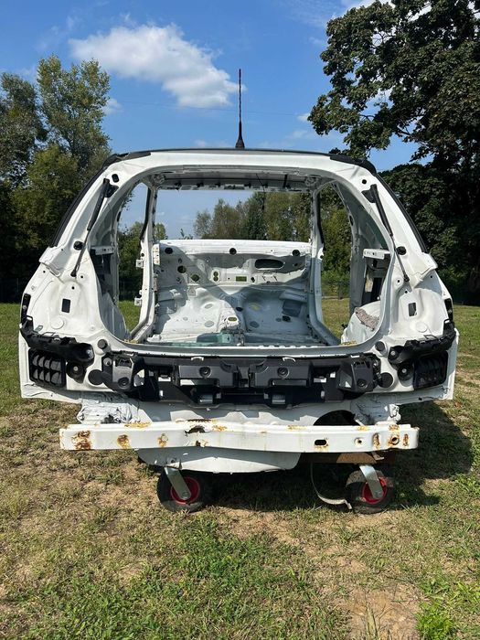 Ślizgi zderzaka tył prawy lewy środkowy komplet Citroen DS3