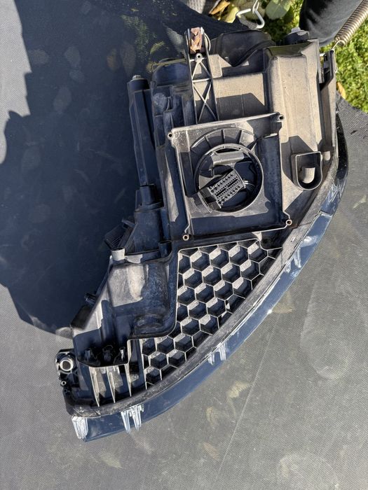 Фара максимальна e-golf сторна пасажира