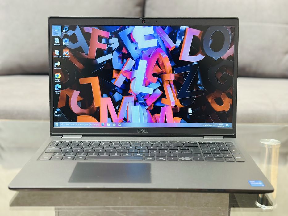 Dell 3520/FHD/IPS/ i5-1135G7/4.2 GHz/8 ГБ/SSD 256/Iris Xe Graphics