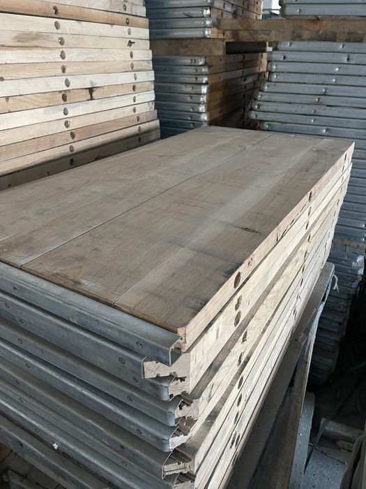 Піддон технологічний  для вібропреса. Деревʼяний піддон.