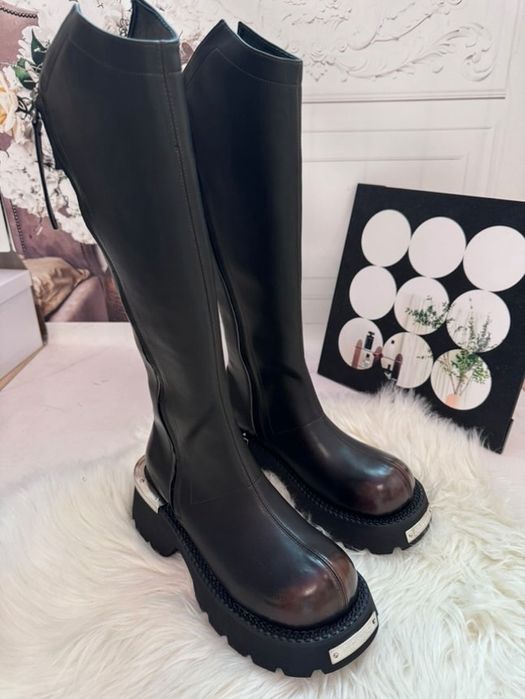 Чоботи жіночі шкіряні