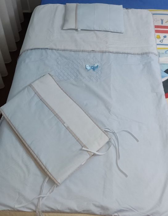 Pack: Edredão+Almofada+2 conj. lençóis de cama de bebé