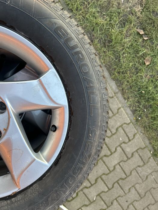 Koła alusy całoroczne Dacia Duster 215/65/16 Falken Euroall Seazon SA