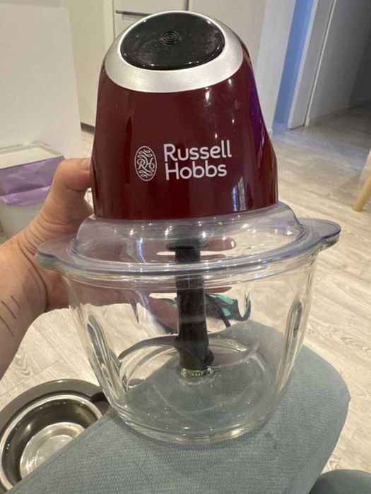 Oportunidade!!! Picadora Russell Hobbs vermelha usada apenas 2 meses!