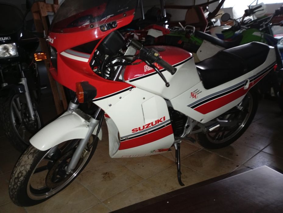 Yamaha 125 RD. (doc suíços)